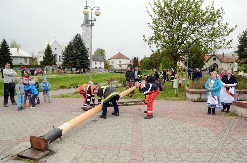 štvrtok, 28. apríla 2016 18:02:04